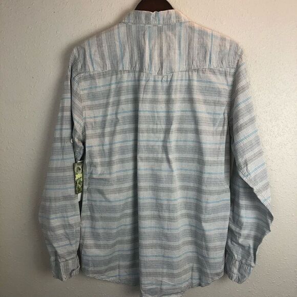 NWT Wear First Button Down Shirt Size Medium - Picture 6 of 6